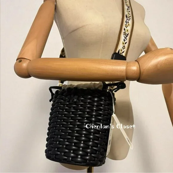 Tory Burch Emerson Woven Mini Bucket Bag Black With Gold Hardware - Picture 5 of 13